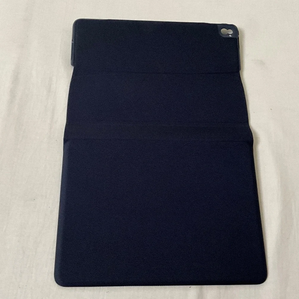 LOGI CREATE Keyboard Hard Case Blue